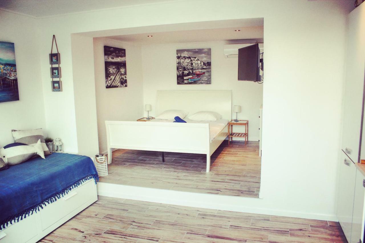 O Sole Apartment With Private Beach Donji Okrug  Exterior photo